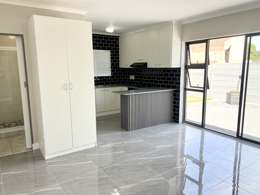 3 Bedroom Property for Sale in Bothasig Western Cape